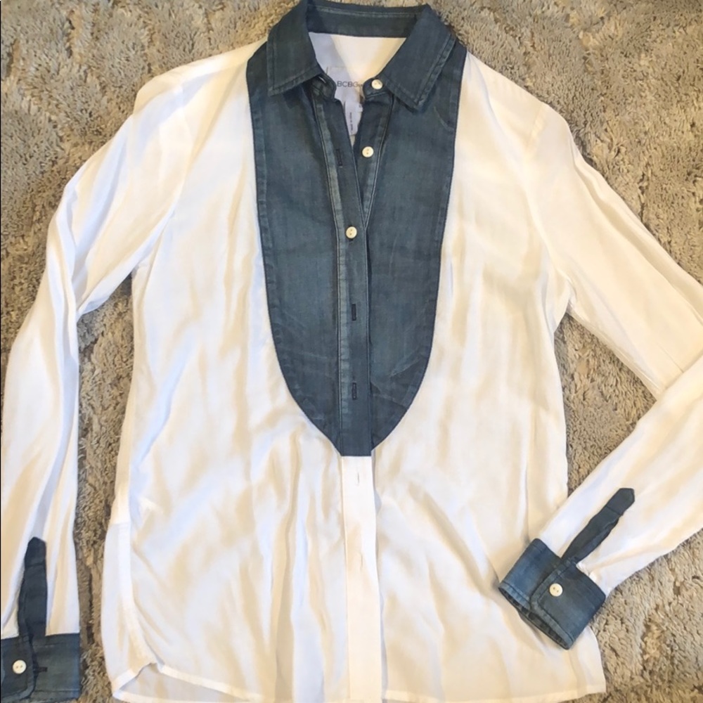 BCBG Génération White Blouse with denim